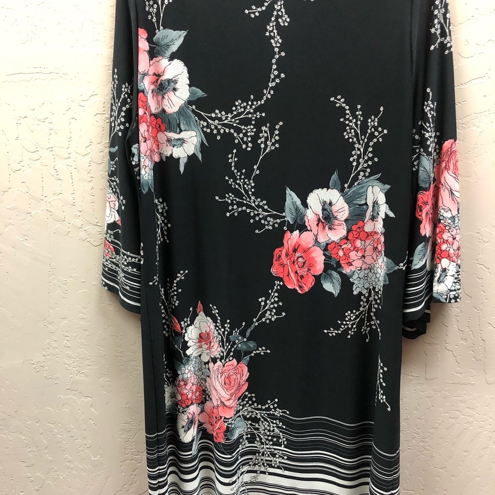 Roz & Ali Black/Pink/White  Floral Sheath Dress - Picture 14 of 16
